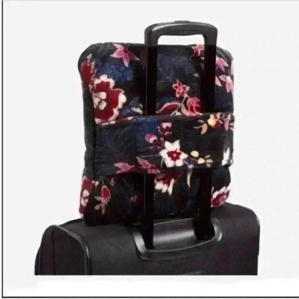 Vera Bradley Fleece Travel Blanket Pillow in Floral Bursts NWT